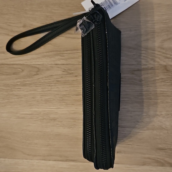 NWT Steve Madden Btrell Double Zip Monogram Black Wristlet/Clutch 8.5"x 5" - Picture 4 of 9